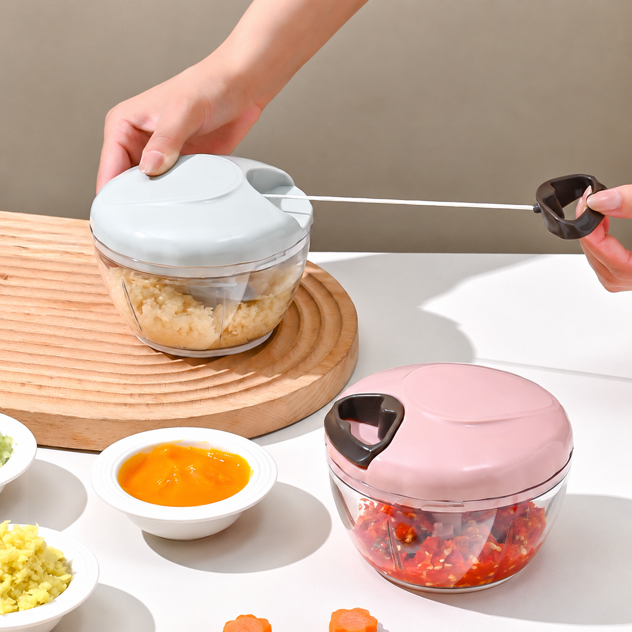 Manual Pull-Cord Food Chopper – Hand-Powered Vegetable, Garlic & Onion Cutter